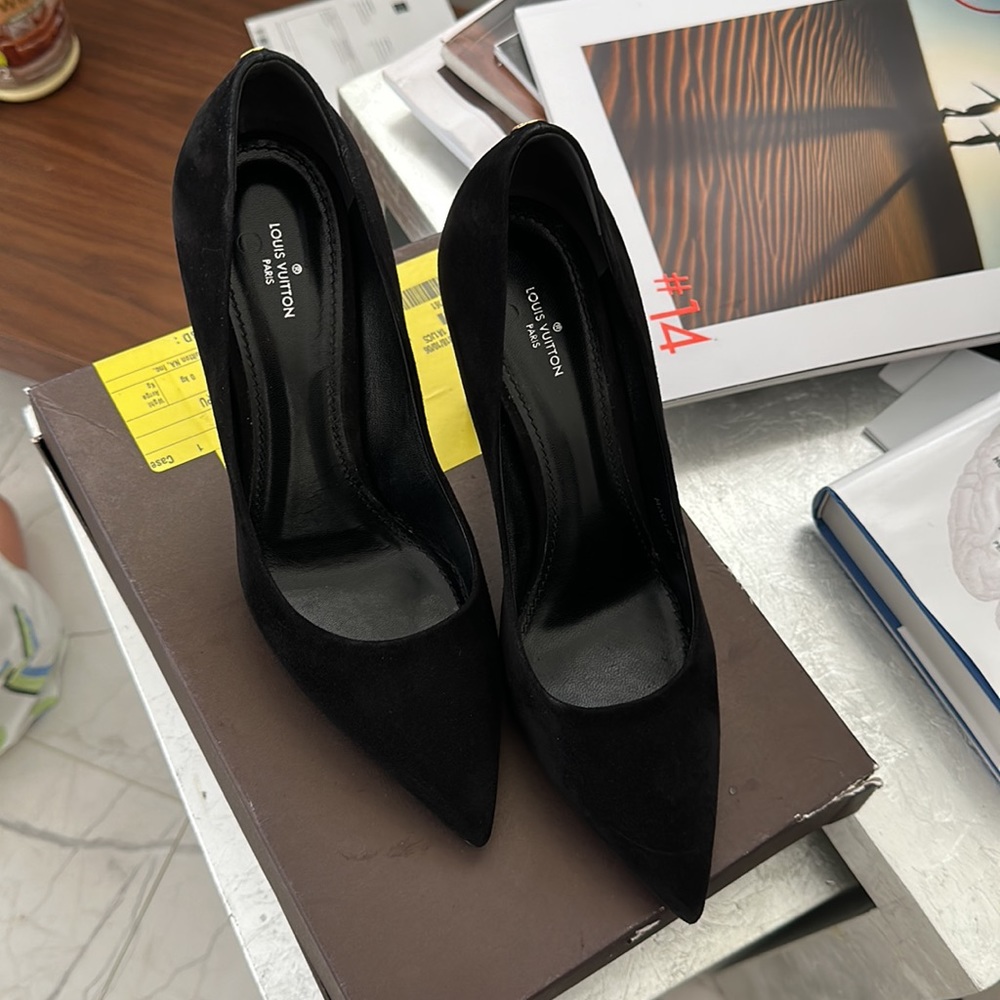 Louis vuitton pumps